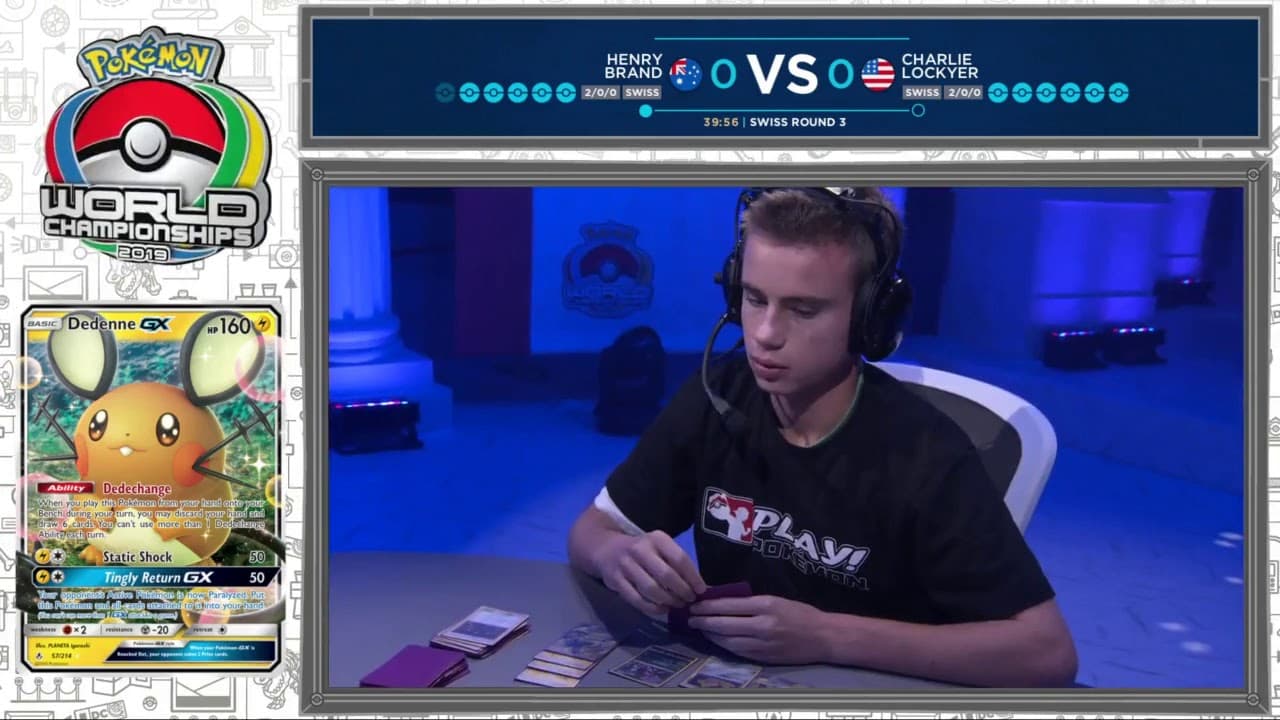 Clean match-start frame for Henry Brand versus Charlie Lockyer