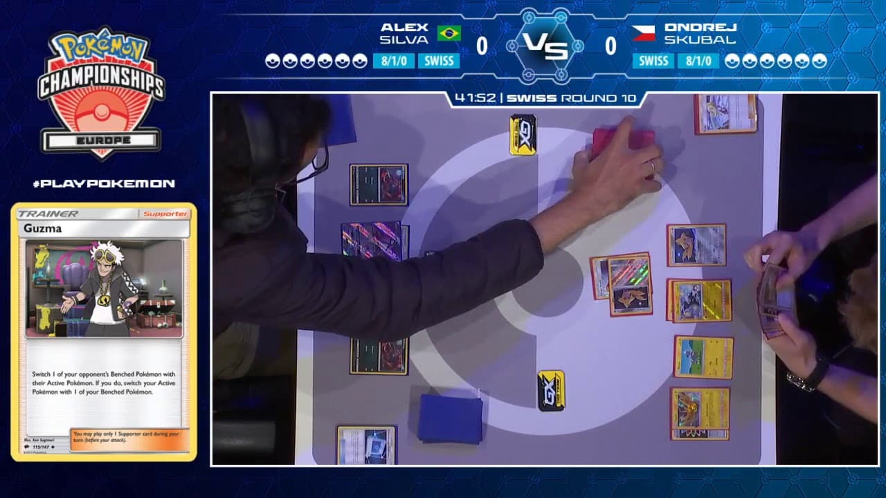Clean match-start frame for Alex Silva versus Ondřej Škubal